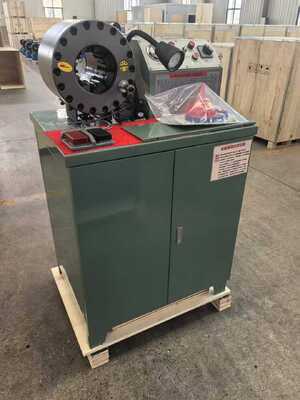 ভালো দাম 2”সবুজ রঙের ক্রিম্পিং সাইজ 2.5 ইঞ্চি ভিতরের পায়ের পাতার মোজাবিশেষ ব্যাস বিগ ফোর্স 600T ক্রাইম্পিং ফোর্স রাবার হোস ক্রাইম্পিং মেশিন 6-51 মিমি রেঞ্জের সাথে এবং দ্রুত পরিবর্তনের ছাঁচের সরঞ্জামগুলির সাথে 10 বিনিময়যোগ্য ডাইস অনলাইন