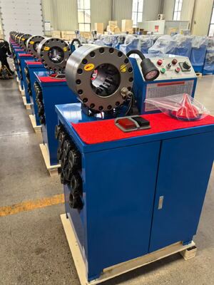 ভালো দাম 2 ইঞ্চি 600T ক্রিমিং ফোর্স ব্লু কালার ক্রিম্পিং সাইজ 2.5 ইঞ্চি ছুঁয়েছে ফাস্ট চেঞ্জ মোল্ড টুলস রাবার হোস ক্রিমিং মেশিনের সাথে 6-51 মিমি রেঞ্জ এবং 10 বিনিময়যোগ্য ডাইস অনলাইন