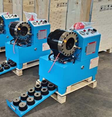 2" DX68 হালকা নীল রঙের বৈদ্যুতিক হাইড্রোলিক হোস ক্রিমপার 6 মিমি থেকে 51 মিমি ভিন্ন ভোল্টেজ 10 ডাইস সঠিকতা এবং 200 পিসি প্রতি ঘন্টা দক্ষতা