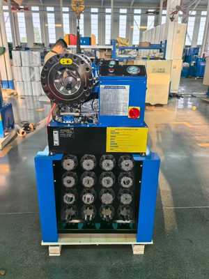 P38 হাইড্রোলিক পায়ের পাতার মোজাবিশেষ ক্রাইম্পিং মেশিন ৬-৩৮মিমি ৩০০T ফোর্স ৮ ডাই সেট