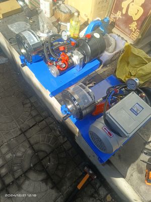 ভালো দাম নতুন ডিজাইন ইলেকট্রিক পাওয়ার 2.2KW 220V 7 Dies হাইড্রোলিক পায়ের পাতার মোজাবিশেষ 6-25mm পায়ের পাতার মোজাবিশেষ জন্য Crimping মেশিন অনলাইন